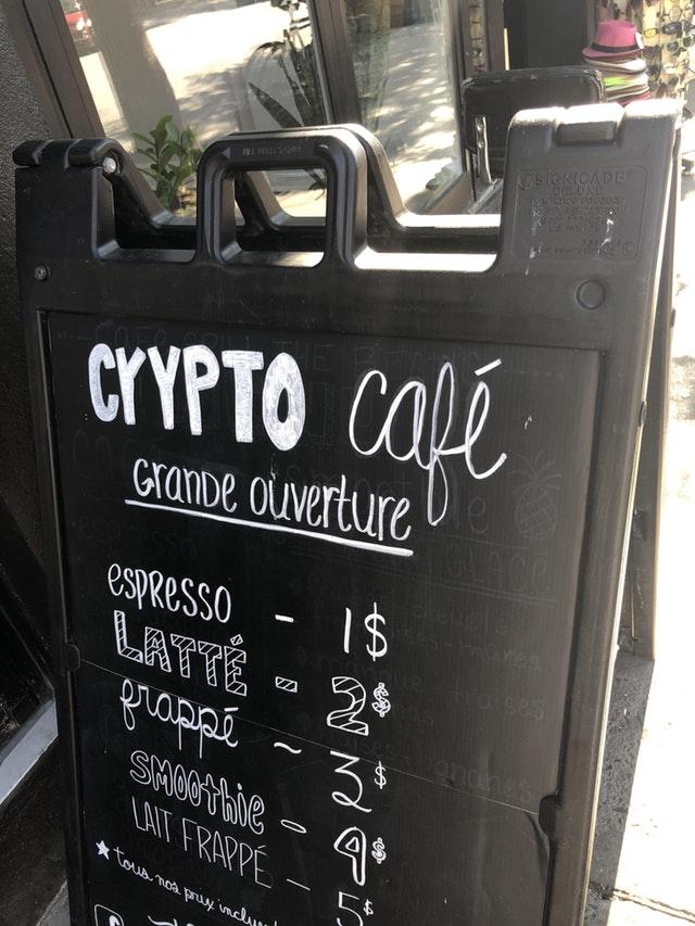 Một quán cà phê ở Montreal, Canada