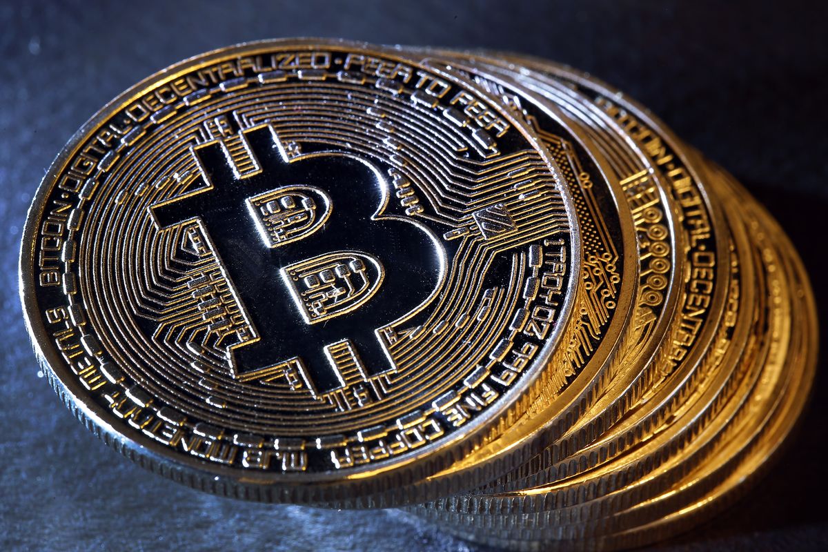 Từ việc Blockchain "lỗi thời" cho đến giá Bitcoin chạm mức 1 triệu USD, cùng điểm lại những dự đoán trong năm 2018