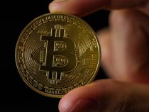 Bitcoin tiếp tục trượt dưới 24.000 USD